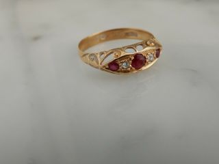 A 18 CT GOLD ANTIQUE ART DECO RUBY AND DIAMOND FIVE STONE RING 2