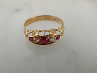 A 18 CT GOLD ANTIQUE ART DECO RUBY AND DIAMOND FIVE STONE RING 3