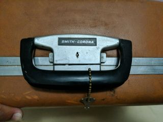 Vintage 1950s Smith Corona 5TE - Portable Electric Typewriter - GREEN Case & Key 6