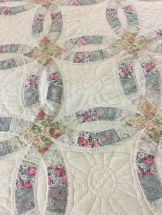 VINTAGE HAND CRAFTED DOUBLE WEDDING RING QUILT 63 