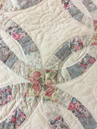 VINTAGE HAND CRAFTED DOUBLE WEDDING RING QUILT 63 