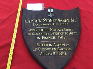 Vintage Ww1 Dated 1917 Military Cross Winner Capt Vasey Lancs Fusiliers Plaque.
