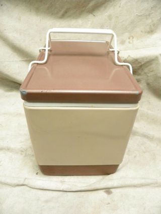 Vtg 6/79 Coleman Metal Ice Chest Cooler With Picnic Basket Type Handles (A20) 7