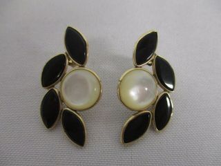 Vintage 14k Yellow Gold W Black Onyx & Mother Of Pearl Pierced Earrings 1 1/2 "
