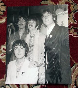 Beatles Vintage 1967 Beatles Glossy Uk 8 " X 10 " Official Press Photograph.
