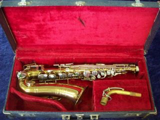 Solid Quality Vintage Bundy H & A Selmer Inc.  Alto Saxophone,  Case