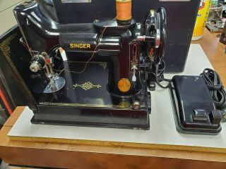 Vintage Singer Featherweight Sewing Machine Cat 3 - 120