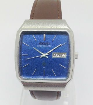 Vintage Men ' s SEIKO KING Quartz Watch.  34mm Blue Paper pattern Dial.  Day,  Date 3