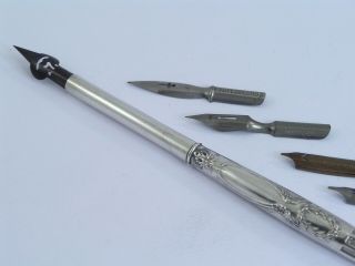 Dip Pen Nib Holder / Hallmark Silver / " Face " Nib / Vintage