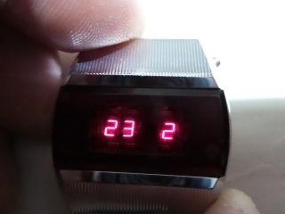 vintage Pulsar Elektronika 1 First Russian USSR Digital Red LED Wrist Watch 2105 3