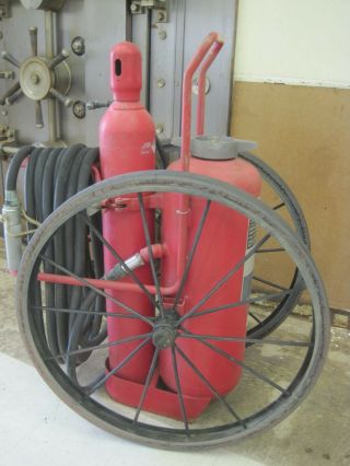 Vintage Industrial Wagon Wheeled Fire Extinguisher Ansul Antique Memorabilia