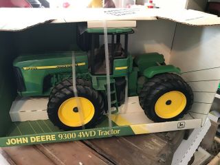 1/16 John Deere 9300 Tractor 4wd 4 Wd Ertl 1997 Vintage Still