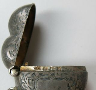Antique British Sterling Silver Heart - Shaped Vesta Case c.  1909 5