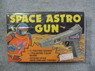 Space Astro Gun Vintage In The Box 12 Sounds,  7 Color Beams