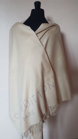 Authentic Louis Vuitton Paris Large Wrap Shawl 100 Cashmere Cream Color Rare Lv