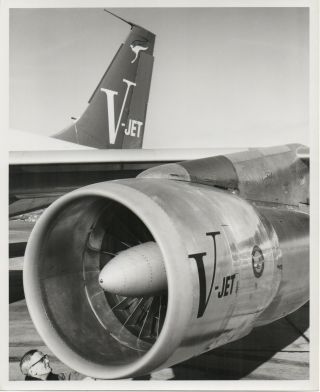 Large Vintage Photo - Qantas Boeing 707