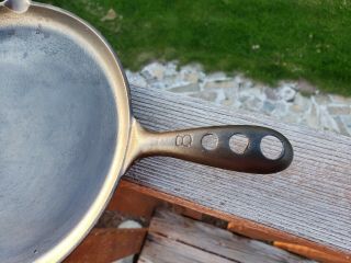 ANTIQUE Rare Grsiwold ERIE 8 Skillet griddle with three hole handle 729 3