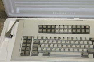 Vintage IBM Model M Keyboard 1989 w/ 24 Command Keys 2