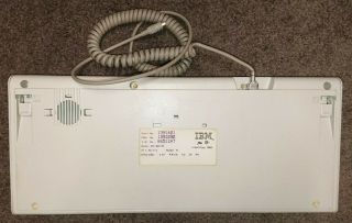 IBM Model M Part 1391401 - Clicky Vintage Missing Two Caps 2