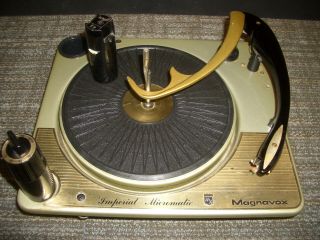 Vintage Magnavox Imperial Micromatic Turntable Record Player