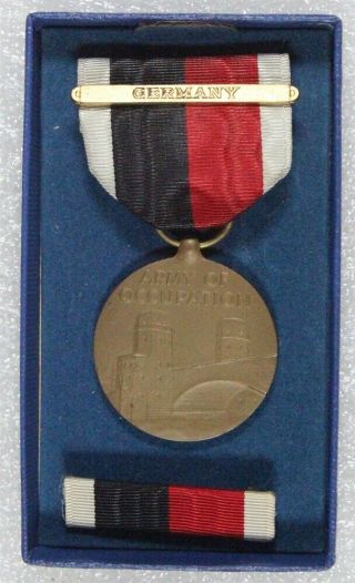 Us Military Medal: Wwii Occupation,  Army W/germany Bar - Box W/ribbon Bar
