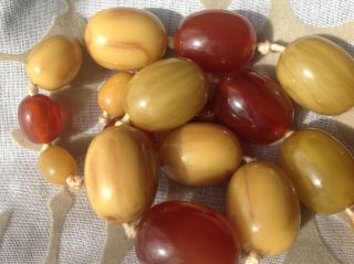 Vintage Marbled Large Bakelite Cherry Amber Olve Color Necklace 89 G 19.  5 "