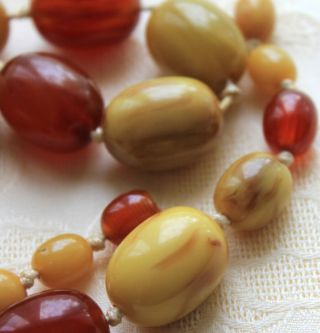 Vintage Marbled Large Bakelite Cherry Amber Olve Color Necklace 89 g 19.  5 