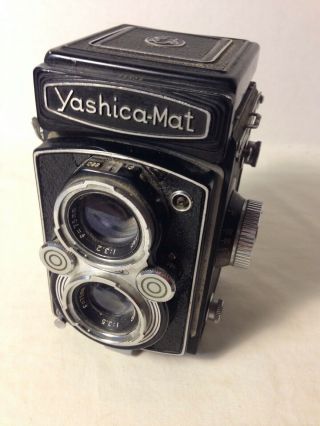 Vintage Yashica - Mat Twin Lens Reflex Camera 58305