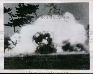 1945 Press Photo Dynamite Blast Destroys Japanese Cyclotron Captured By Us