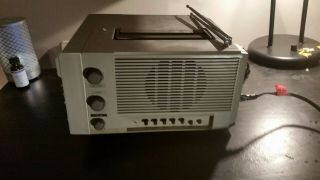 Vintage General Electric (7 - 7650B) Portable TV/AM - FM Radio - 4