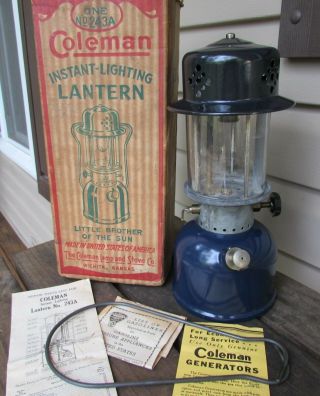 Vintage Coleman 243a May 1939 Mica Globe Box Papers
