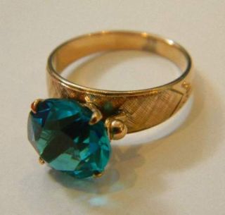 Vintage 14k Solid Yellow Gold Blue Topaz Solitaire Stunning Ring Size 7