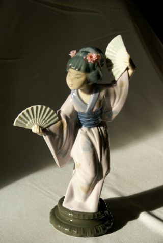 Vintage Lladro Porcelain Figurine " Japanese With Fan " - 4991,  1978