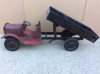 Vintage 1920’s Keystone Packard Dump Truck Pressed Steel Toy Truck 26” Long.
