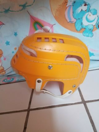 RARE Vintage Yellow Cooper SK100 Hockey Helmet Hurling Skateboard Canada 2