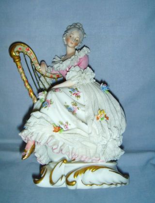 PRETTY VINTAGE CAPODIMONTE PORCELAIN SEATED LACE LADY FIGURINE PLAYING GOLD HARP 8