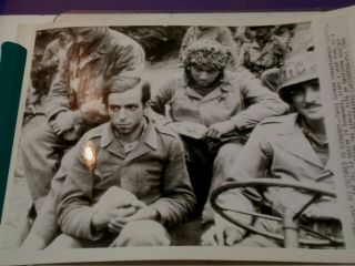 Wwii Ap Wire Photo 3 German Paratroopers Captured In Normandy Jeep Ride Dsp511