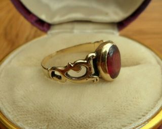 VINTAGE JEWELLERY EARLY 18CT GOLD 1.  5CT GARNET RING - FOR SCRAP OR WEAR 4