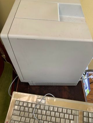 Vintage Apple Macintosh SE/30 All in One PC M5119 With Software 5