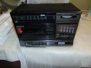 VINTAGE STILL 1980S SONY FM/AM STEREO CASSETTE RECORDER CFS - 1000 BOOMBOX 8