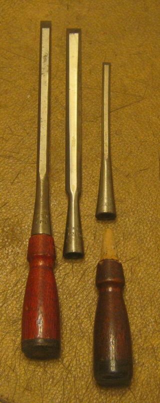 3 Vintage Stanley Wood Chisels W Wooden Handle 2 Marked 720 Nr