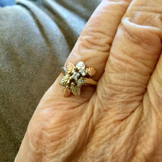 Vintage 10K Black Hills Gold 3 Diamond Ring Size 5.  5 Natural Diamonds 12