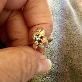 Vintage 10K Black Hills Gold 3 Diamond Ring Size 5.  5 Natural Diamonds 5