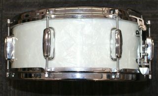 Vintage Slingerland Snare Drum 5.  5x14 White Marine Pearl with case 5