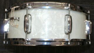 Vintage Slingerland Snare Drum 5.  5x14 White Marine Pearl with case 6