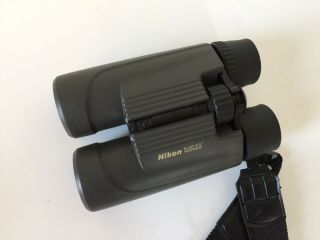 Nikon Vintage Binoculars And Leather Case 3