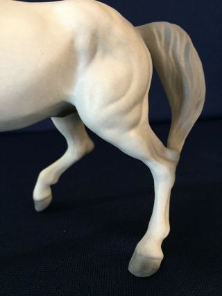 Vtg.  Hagen - Renaker DW Ceramic ' Turning Arab ' Arabian Horse Figurine.  White, 11