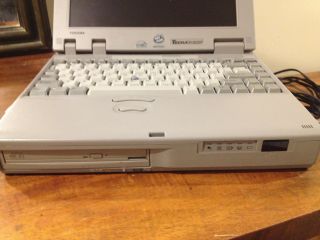 TOSHIBA TECRA 510 CDT Laptop & Power Supply WINDOWS 3.  1 DOS retro vintage gaming 7