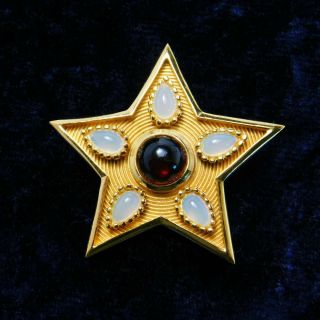 Vintage Crown Trifari Star Brooch Red & Opaque White Jelly Cabochons Trifarium 2
