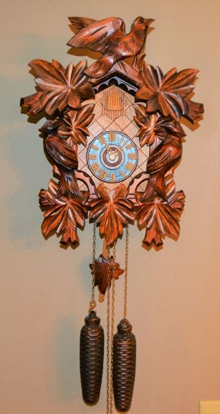 .  Vintage Black Forest German Cookoo Cuckoo Clock Unajusted 859